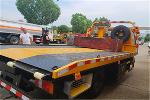 黄庄附近拖车电话号码服务